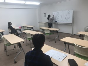 【札幌大通】今日の授業は作文演習！！